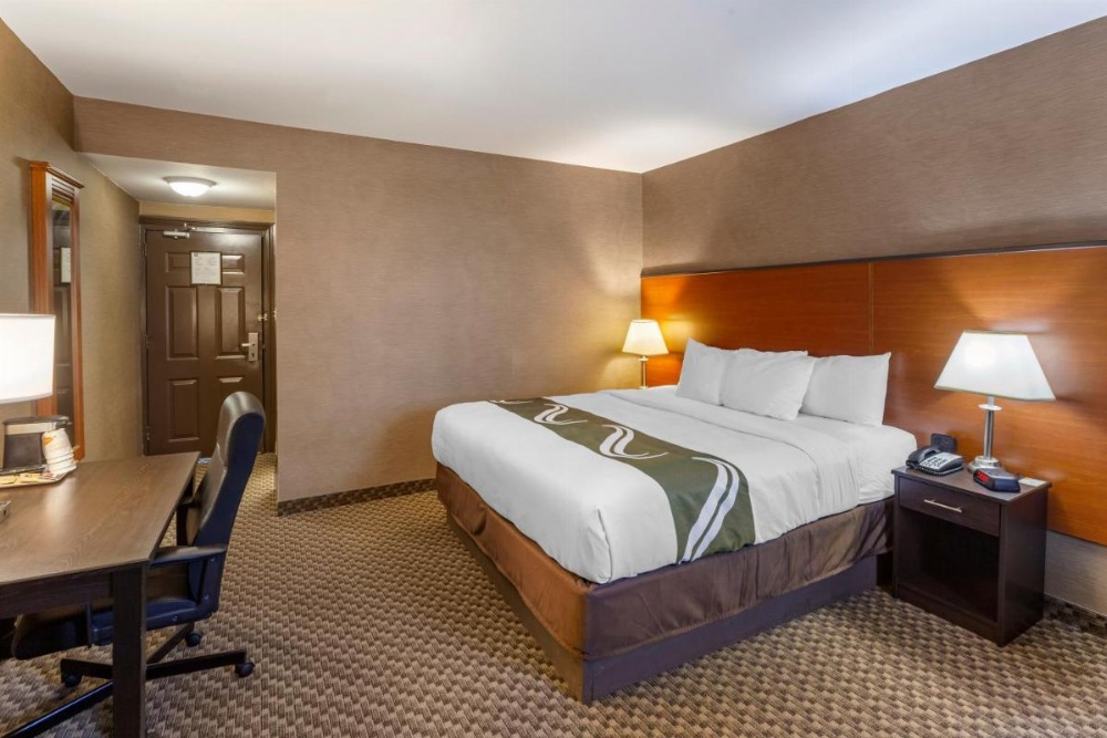 Quality Inn Toronto Airport Image 11